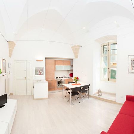 La Piccola Dimora Dell' Alcantarine Appartement Lecce Buitenkant foto