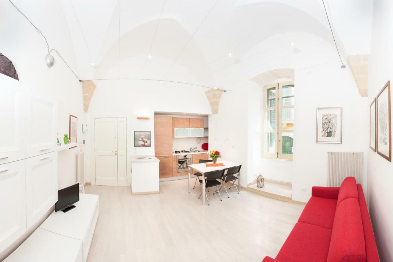 La Piccola Dimora Dell' Alcantarine Appartement Lecce Buitenkant foto